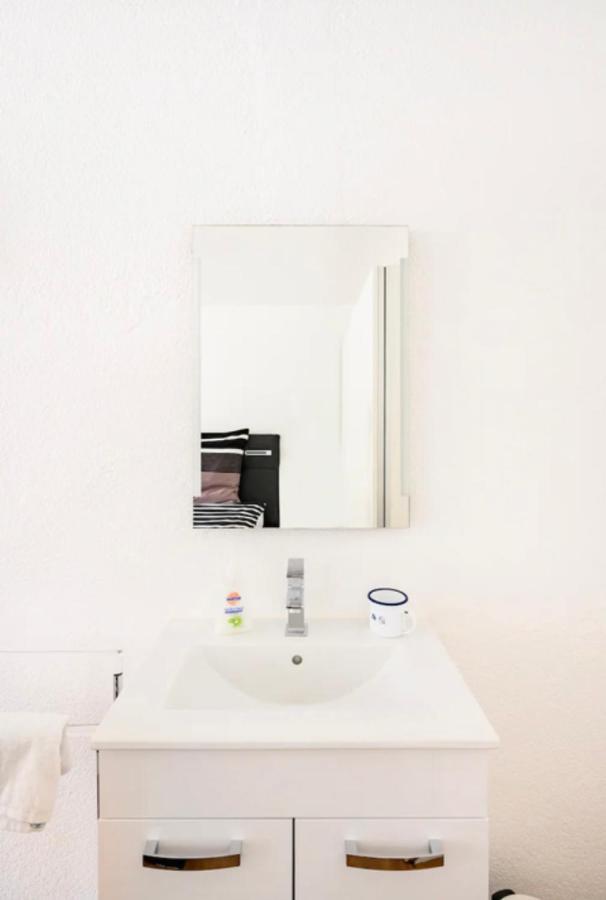 Guenstiges Gruenes Ferienzimmer Mit Separater Moderner Dusche Lörrach Εξωτερικό φωτογραφία