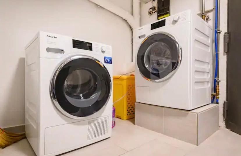 Guenstiges Gruenes Ferienzimmer Mit Separater Moderner Dusche Lörrach Εξωτερικό φωτογραφία