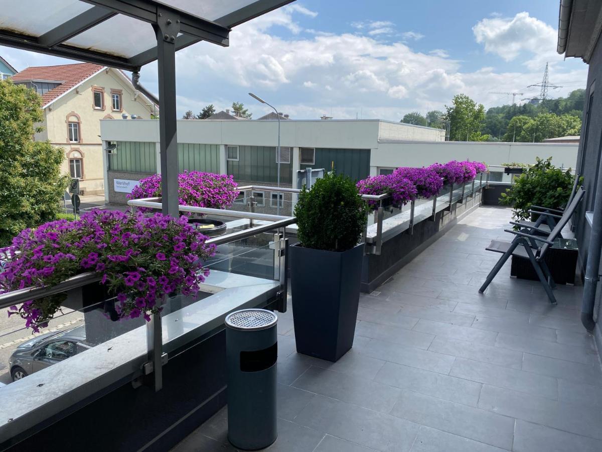 Guenstiges Gruenes Ferienzimmer Mit Separater Moderner Dusche Lörrach Εξωτερικό φωτογραφία