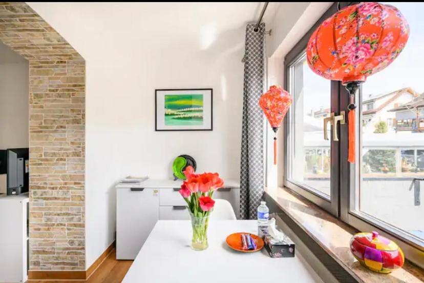 Guenstiges Gruenes Ferienzimmer Mit Separater Moderner Dusche Lörrach Εξωτερικό φωτογραφία